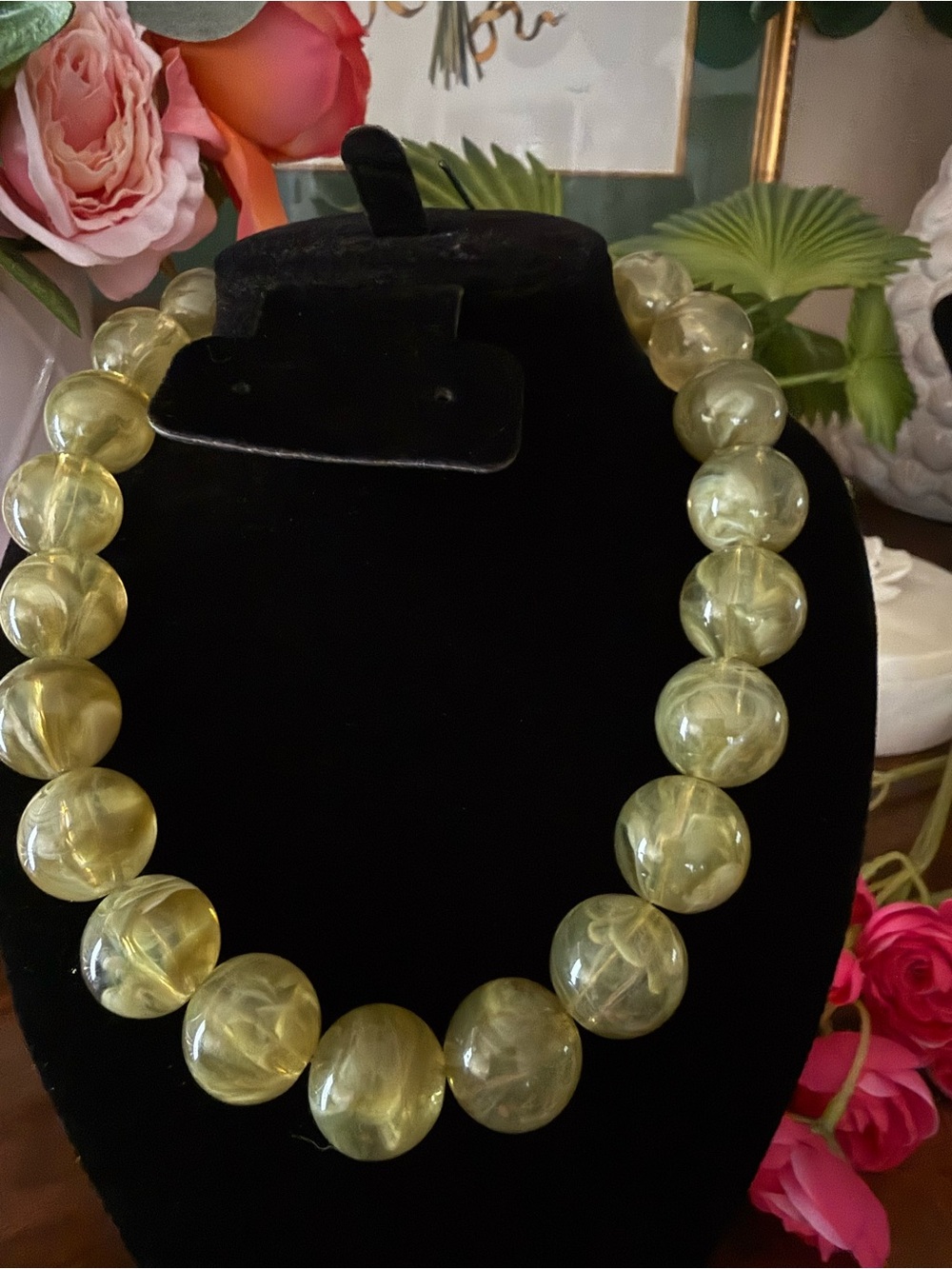 NEW Green Beaded Statement Necklace - Picture 4 of 4